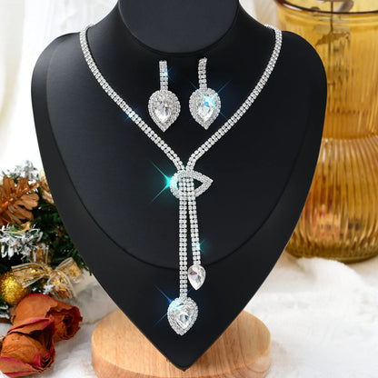 Elegant 3-Piece Claw Chain Jewelry Set – Necklace, Earrings & Bracelet