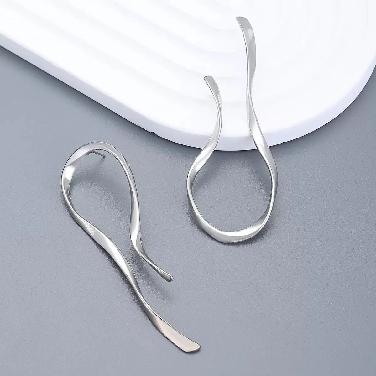Sculpted Retro Statement Earrings – 3D Design