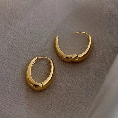 Classic Metal Hoop Earrings – Gold & Silver Finish