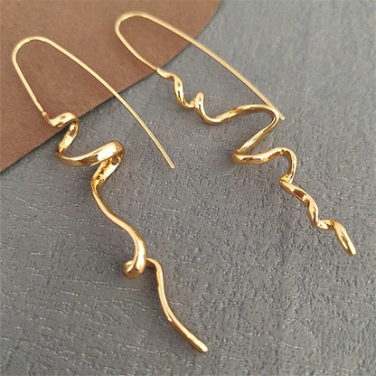 Sculpted Retro Statement Earrings – 3D Design