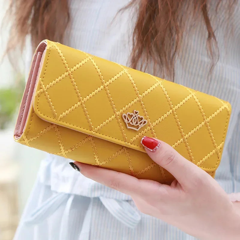 Diamond Pattern Elegant Wallet With Crown Buckle