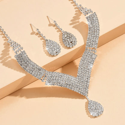 Luxury Water Drop Rhinestone Necklace & Earring Set – 3-Piece Collection
