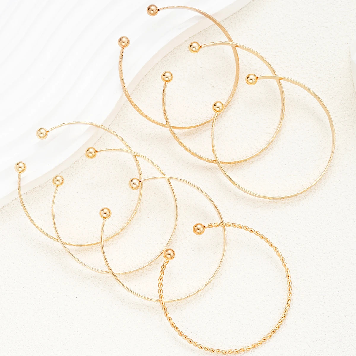 7-Piece Gold Punk Bracelet Set for Women – Streetwear Edge