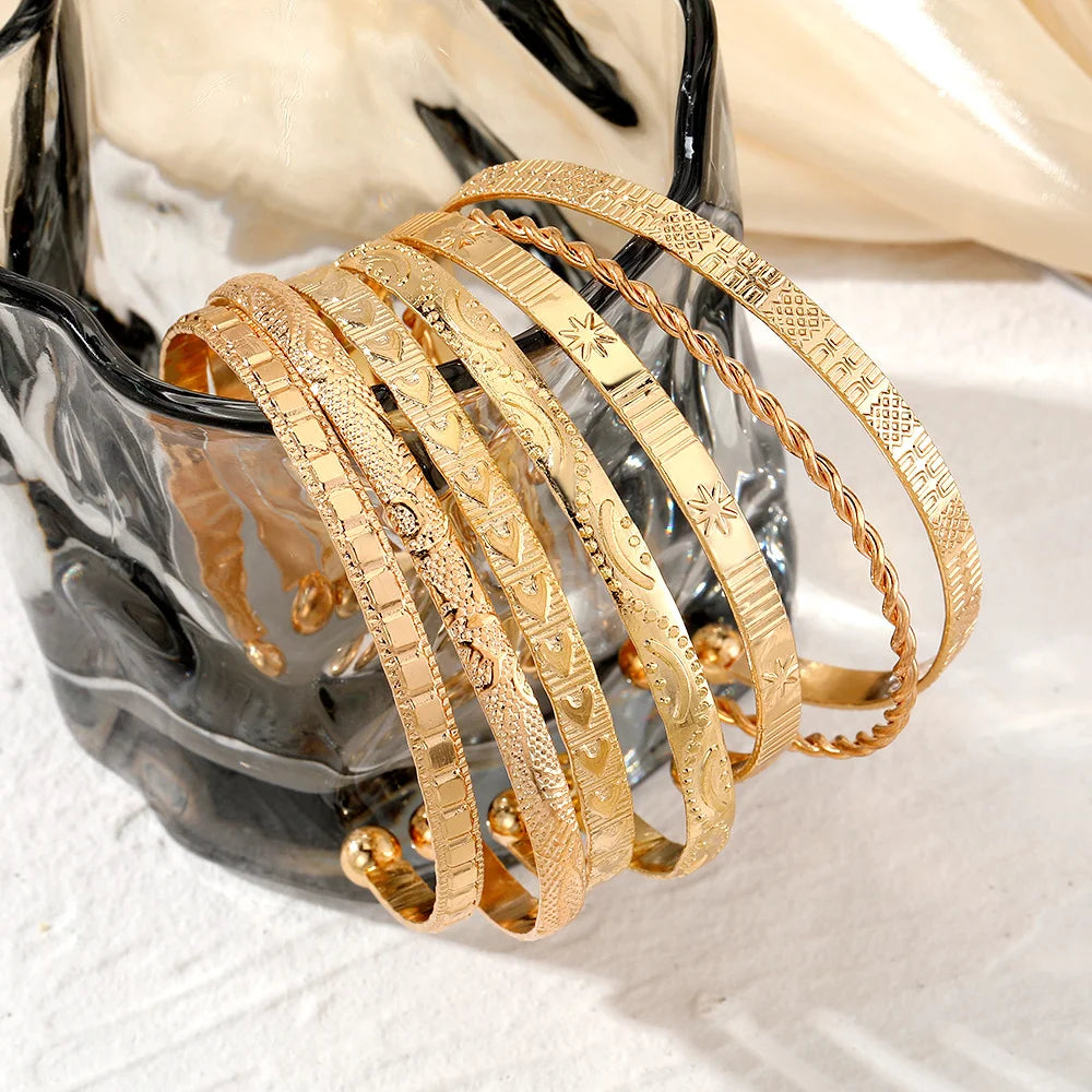 7-Piece Gold Punk Bracelet Set for Women – Streetwear Edge