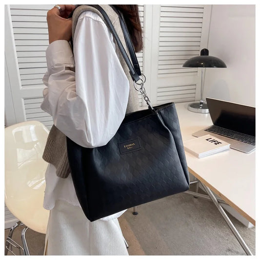Elegant Contrast-Stitch Tote – Large Capacity Luxe Shoulder Bag