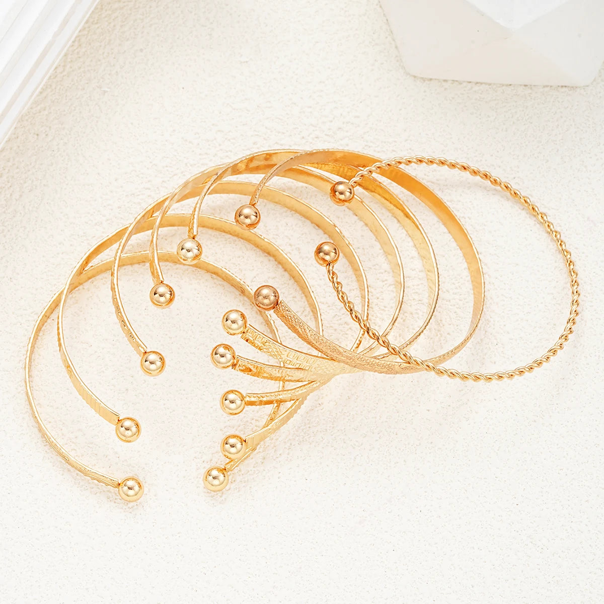7-Piece Gold Punk Bracelet Set for Women – Streetwear Edge
