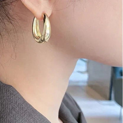 Classic Metal Hoop Earrings – Gold & Silver Finish