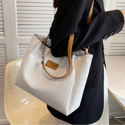 Elegant Contrast-Stitch Tote – Large Capacity Luxe Shoulder Bag