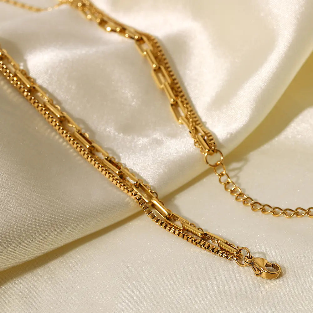 De L’Volue – L’Attache Necklace Vintage 18K Gold